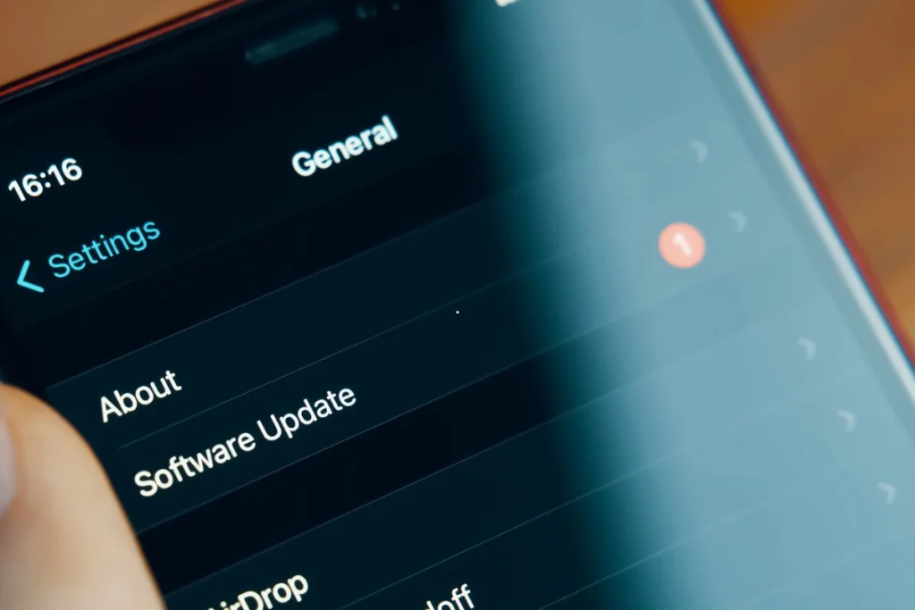 How to Prevent Information Theft Online and Offline 2 Software Updated