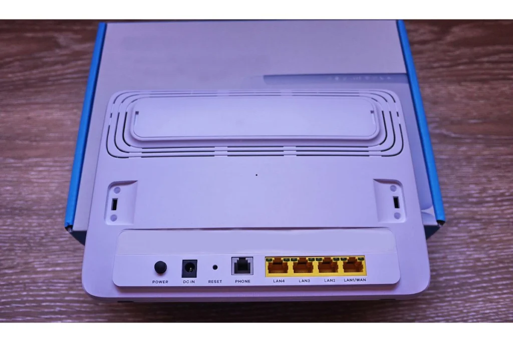 Top Tips on How to Improve Wi-Fi Range at Home 2 Upgrade Your Router